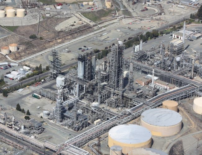 refinery-109025_1280